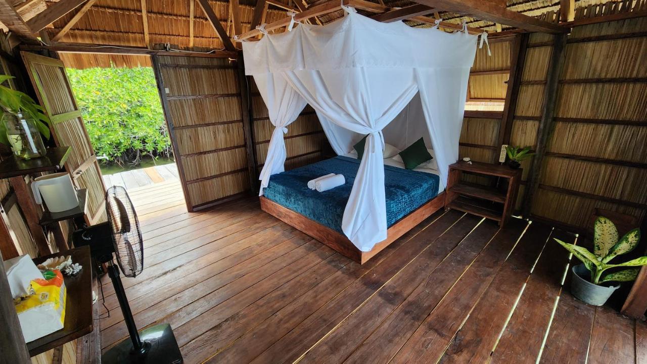 Mansuar Raja Ampat Bungalows Kri エクステリア 写真