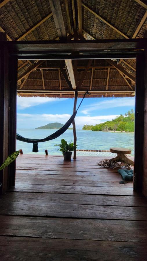 Mansuar Raja Ampat Bungalows Kri エクステリア 写真